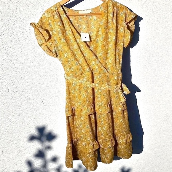 NWT Monteau  floral ruffles dress M - Picture 1 of 7